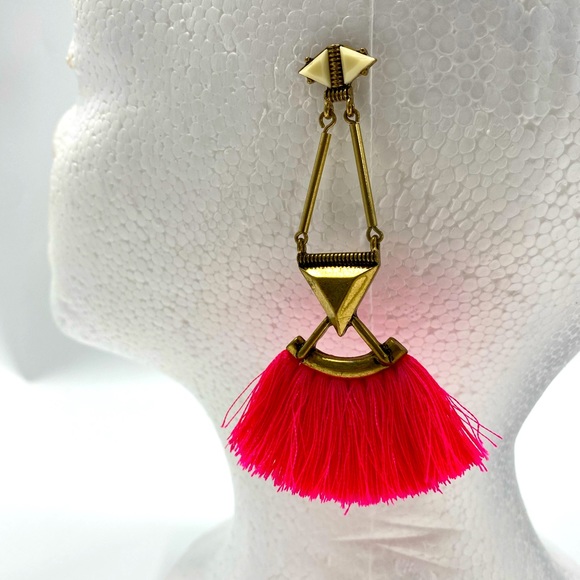 Pre-Owned Women's Tassel Pink Gold Earrings Chic Vibrant Elegance 3.5”H x 1”W - Picture 5 of 12